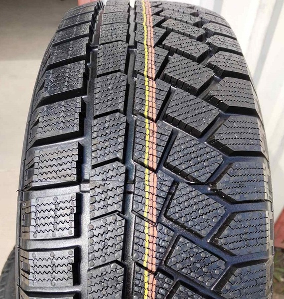 Gislaved Soft*Frost 200 SUV 215/65R16 102T