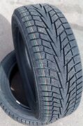 Hankook Winter i*cept iZ2 W616 215/65R17 99T