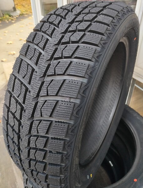 LingLong GreenMax Winter Ice I-15 215/55R16 97T