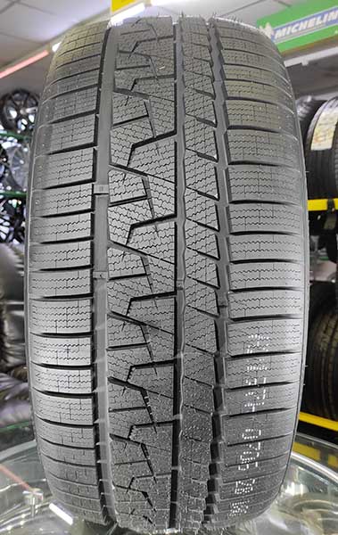 Powertrac Snowstar Pro 215/40R17 87V